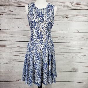 Tommy Hilfiger Women's Blue Floral Lace Fit and Flare Sleeveless Dess Size 2